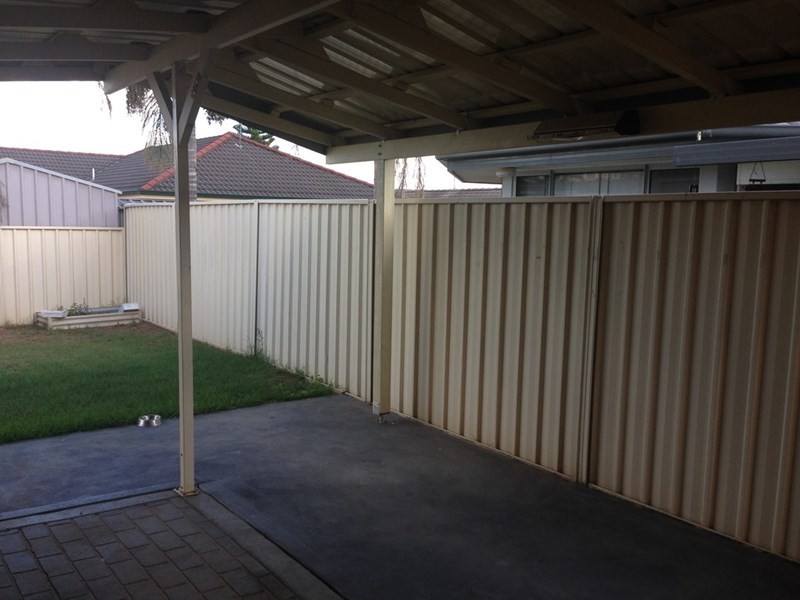 3a Duke Place, Green Valley NSW 2168