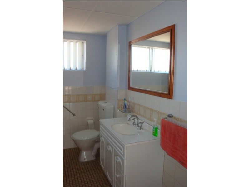 8/8-10 Ulverstone Street, Fairfield NSW 2165