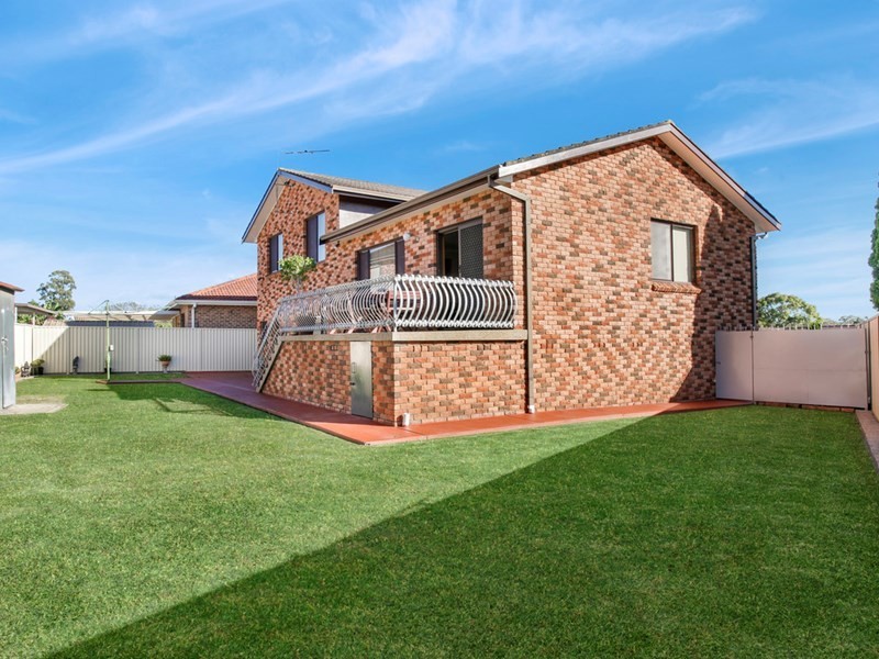 9 Leonello Place, Edensor Park NSW 2176