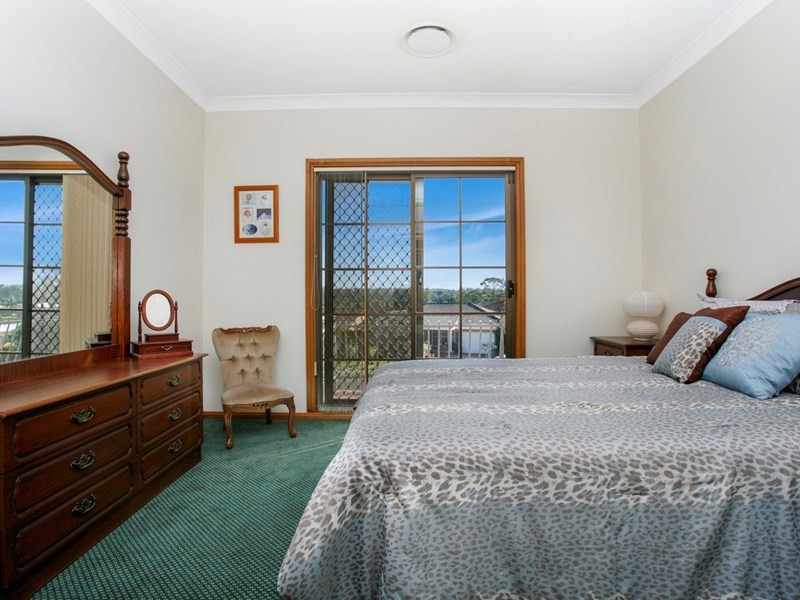 9 Leonello Place, Edensor Park NSW 2176