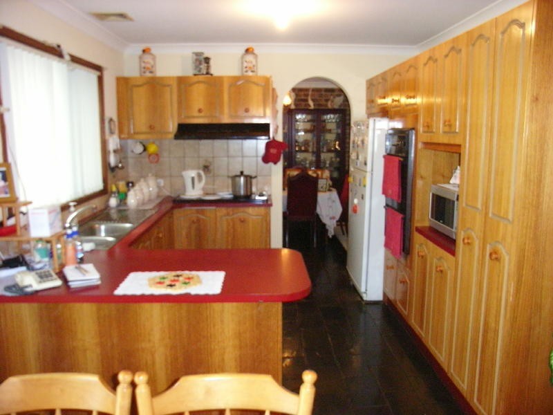 5 Mimosa Road, Bossley Park NSW 2176