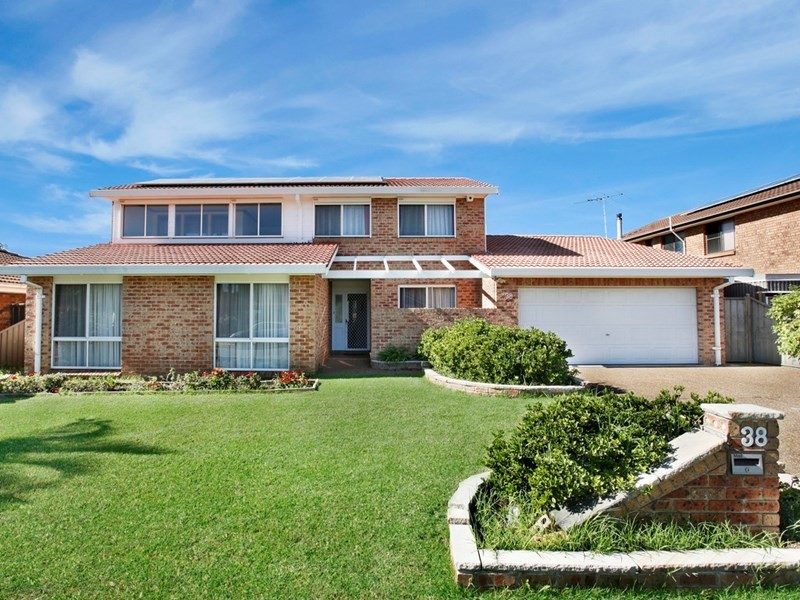 38 Wylde Crescent, Abbotsbury NSW 2176