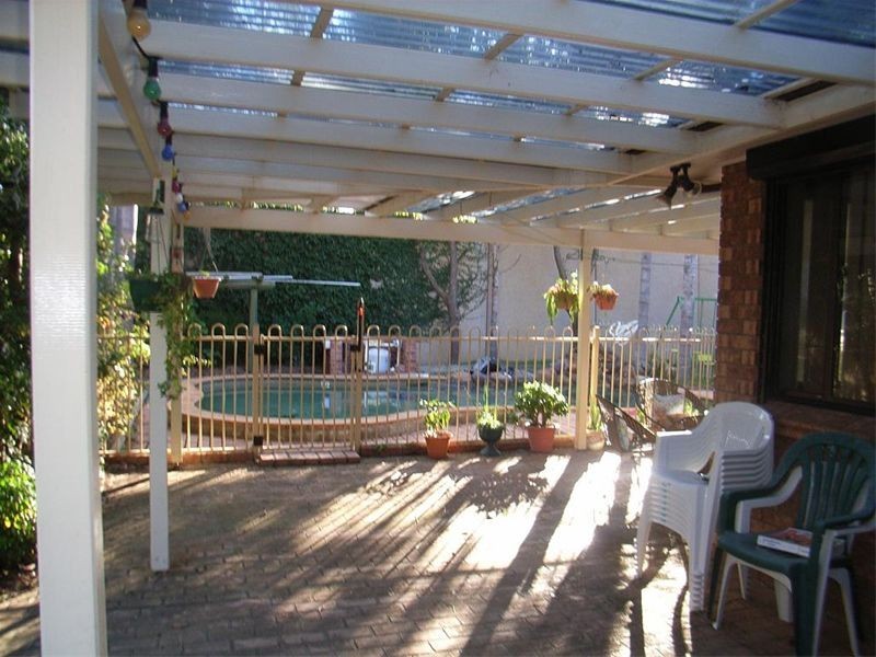 1 Kempsey Place, Bossley Park NSW 2176