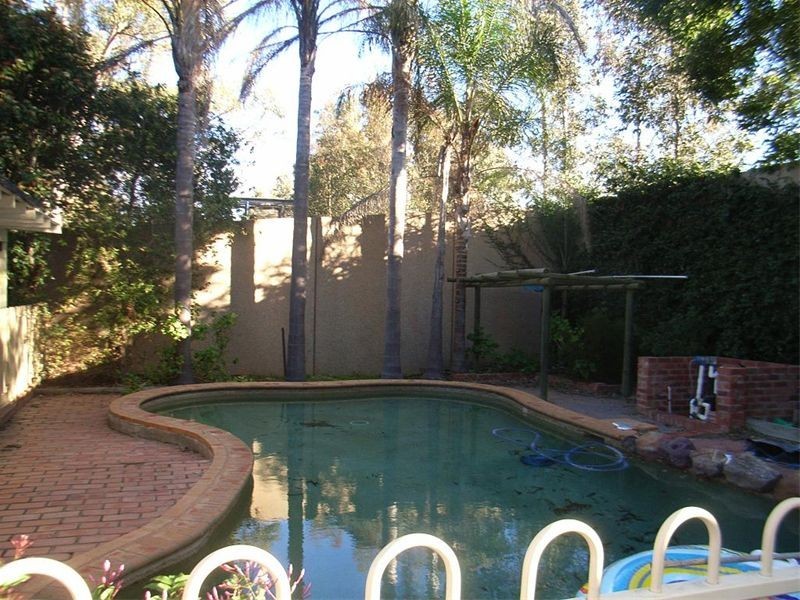 1 Kempsey Place, Bossley Park NSW 2176