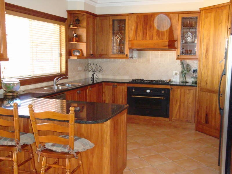 9 London Court, Cecil Hills NSW 2171