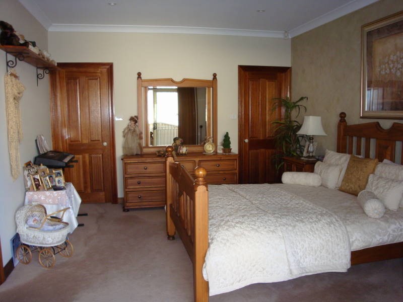 9 London Court, Cecil Hills NSW 2171