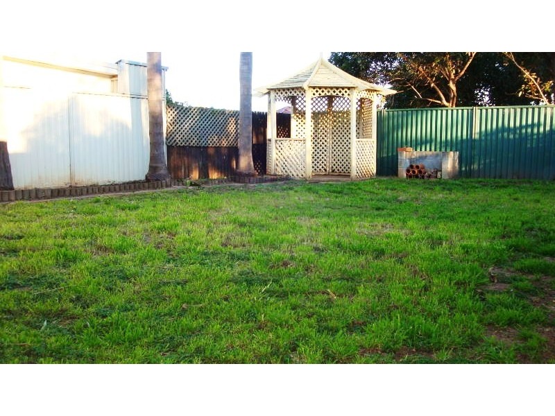 90 Charles Street, Smithfield NSW 2164