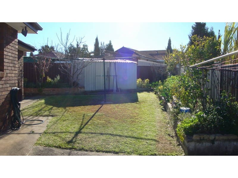 3 Burwood Place, St Johns Park NSW 2176