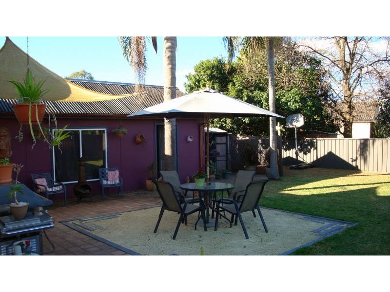 24 Rawson Road, Fairfield West NSW 2165