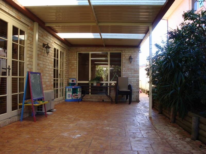 8 Angela Street, Cecil Hills NSW 2171