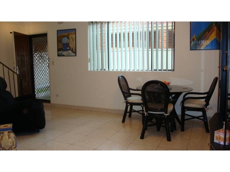 11/30-32 Wrentmore Street, Fairfield NSW 2165