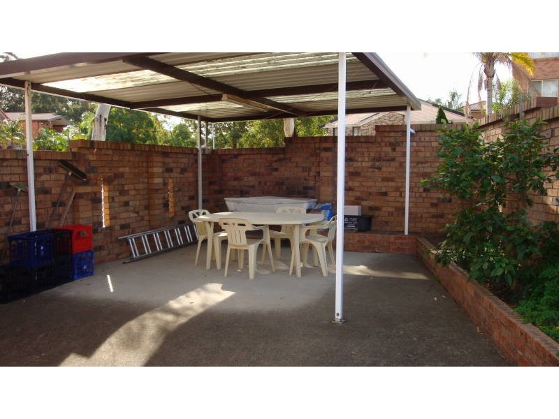 8 Eden Place, Bossley Park NSW 2176