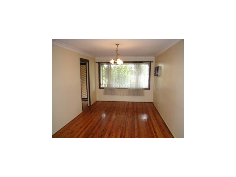 1 Agnew Close, Bossley Park NSW 2176