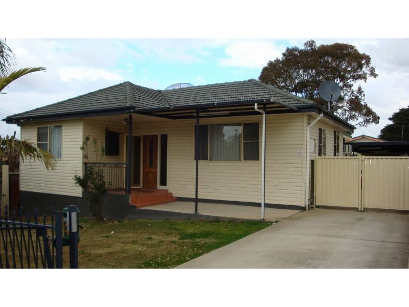 4 Brownlee Place, Mount Pritchard NSW 2170