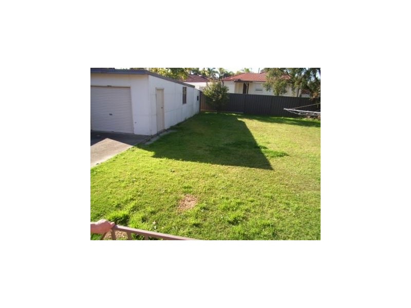 Fairfield West NSW 2165