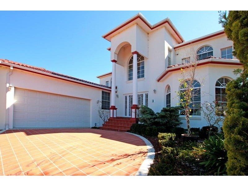 2 Moree Place, Bossley Park NSW 2176