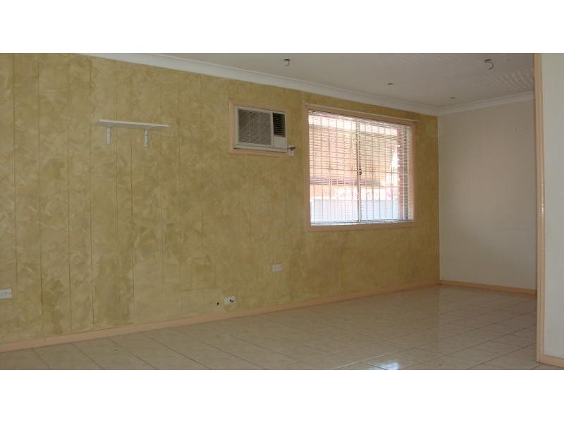 416 Hamilton Road, Fairfield West NSW 2165