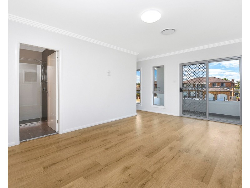 611 Smithfield Road, Greenfield Park NSW 2176