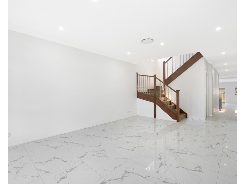 611 Smithfield Road, Greenfield Park NSW 2176