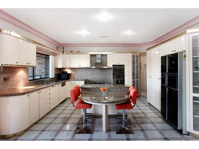 27 Garrison Road, Bossley Park NSW 2176