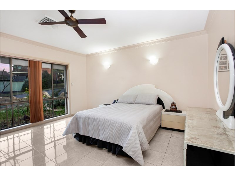 27 Garrison Road, Bossley Park NSW 2176