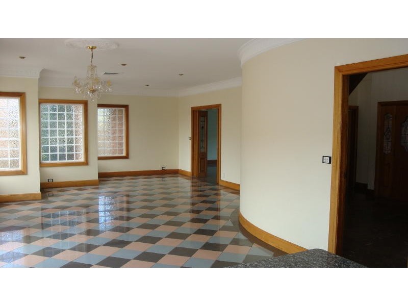 4 Rhys Place, Edensor Park NSW 2176