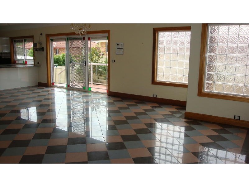 4 Rhys Place, Edensor Park NSW 2176