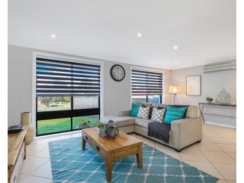 6 Ute Place, Bossley Park NSW 2176