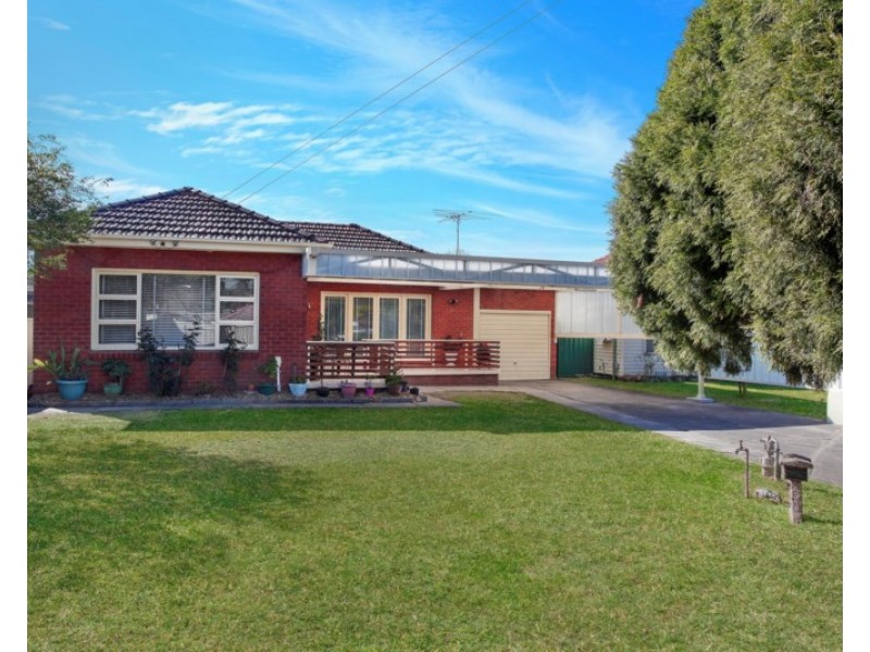 4 Smiths Avenue, Cabramatta NSW 2166