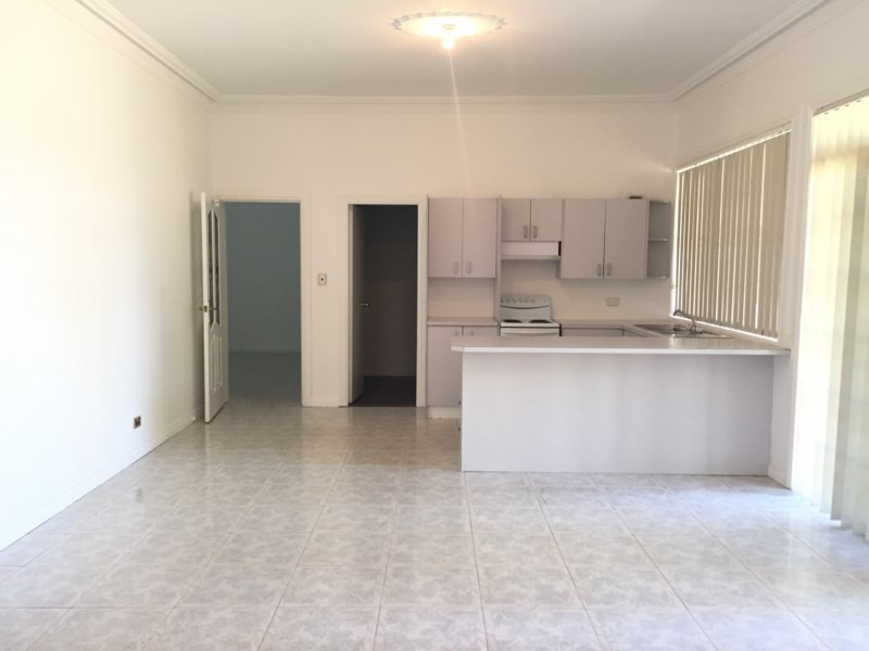 4/2 Lewers Close, Abbotsbury NSW 2176