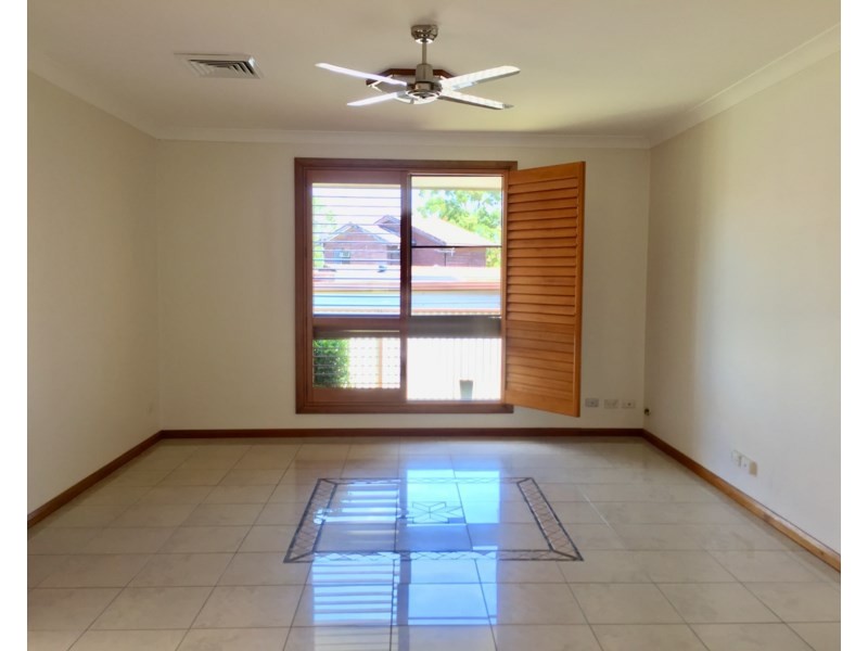 82 Tallowood Crescent, Bossley Park NSW 2176