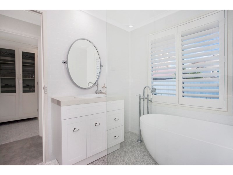 35 Tallowood Crescent, Bossley Park NSW 2176