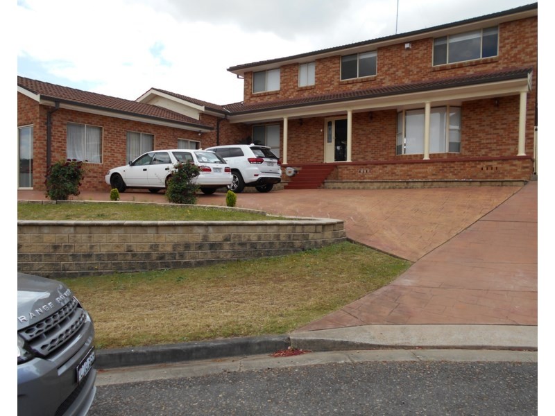 6 Comin Place, Abbotsbury NSW 2176
