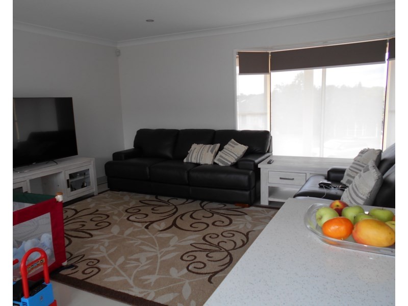 6 Comin Place, Abbotsbury NSW 2176