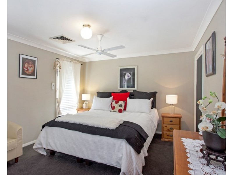 12 Candlewood Street, Bossley Park NSW 2176