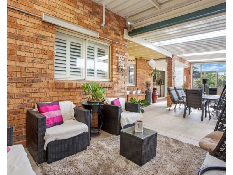 12 Candlewood Street, Bossley Park NSW 2176