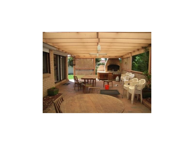 Edensor Park NSW 2176