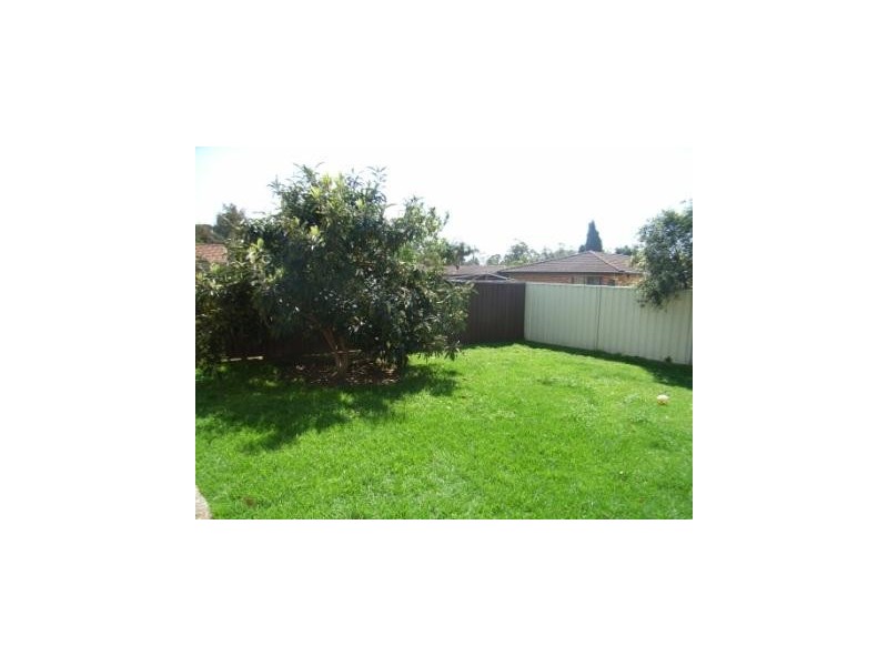 Edensor Park NSW 2176