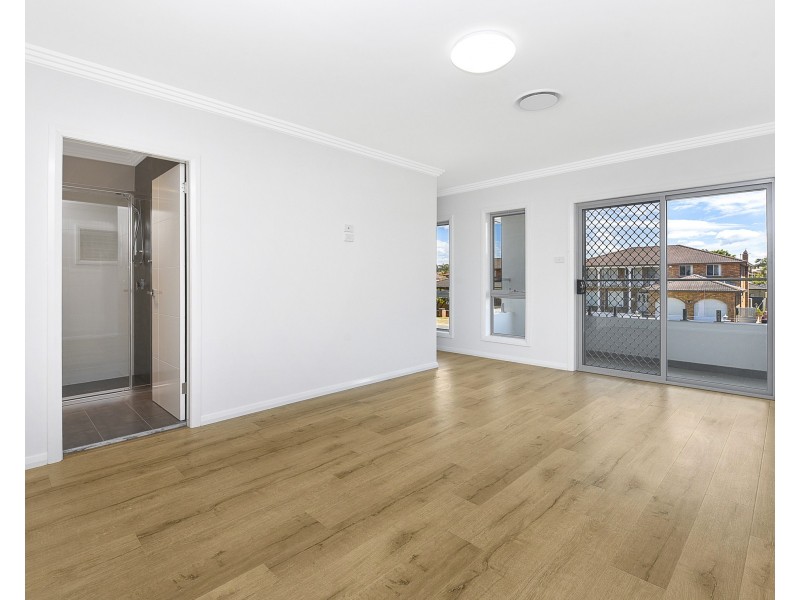 609 Smithfield Road, Greenfield Park NSW 2176