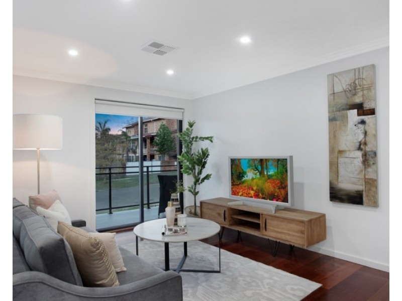 5 Tallowood Crescent, Bossley Park NSW 2176