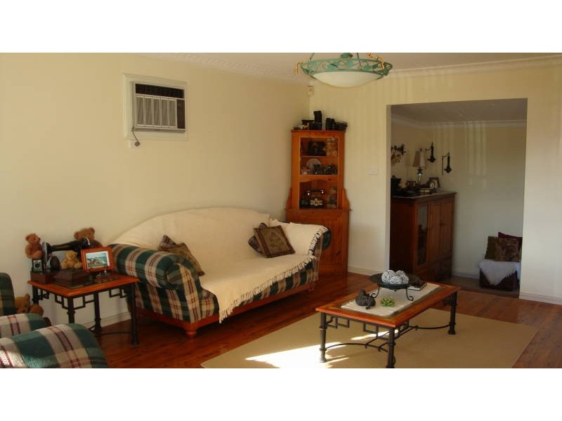 24 Rawson Road, Fairfield West NSW 2165