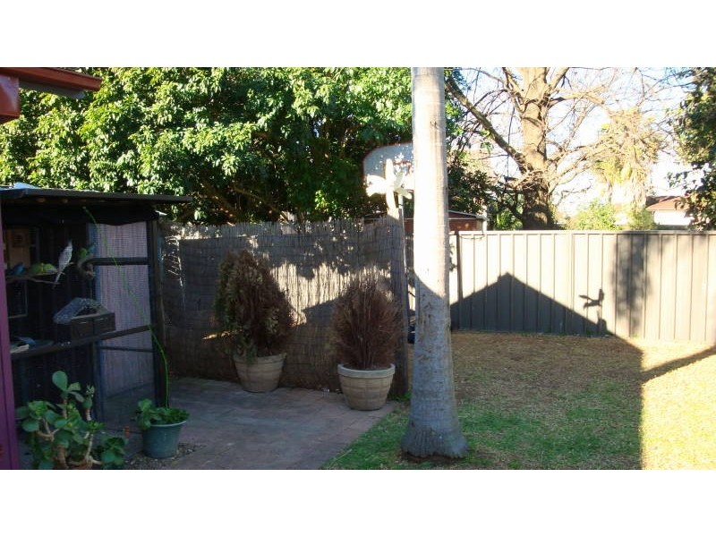 24 Rawson Road, Fairfield West NSW 2165