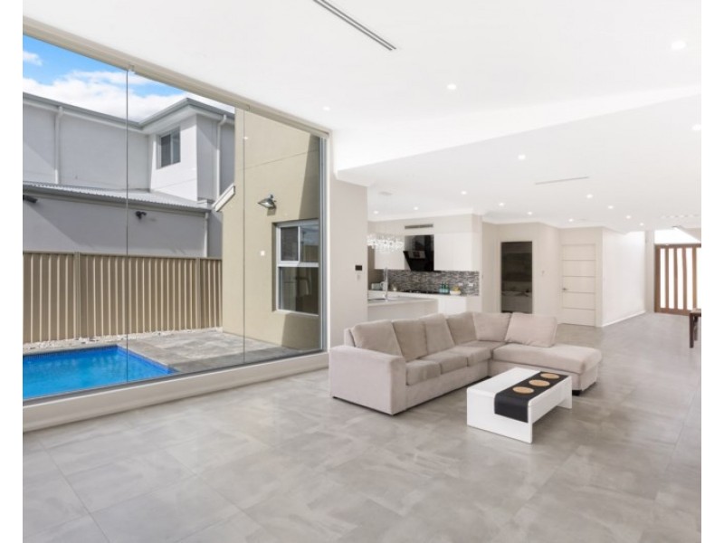 83 Swan Road, Edensor Park NSW 2176