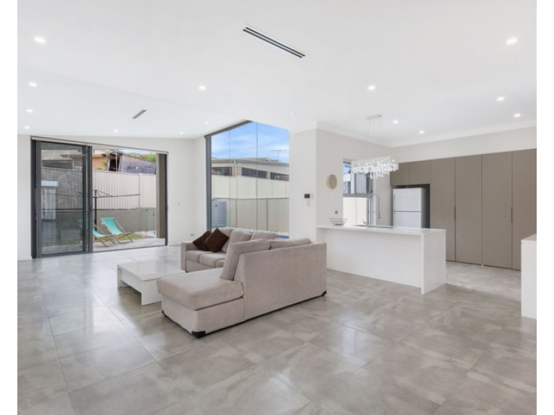 83 Swan Road, Edensor Park NSW 2176