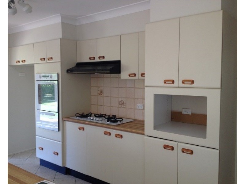 17 Falmer Street, Abbotsbury NSW 2176