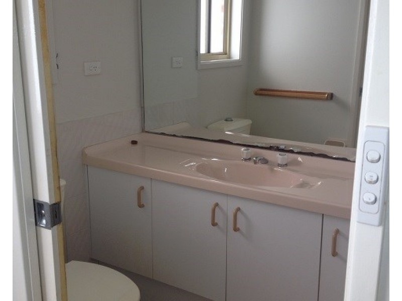 17 Falmer Street, Abbotsbury NSW 2176