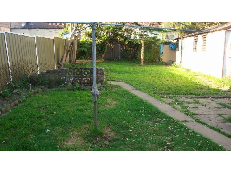 86 Lombard Street, Fairfield West NSW 2165