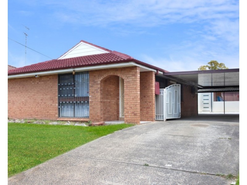 105 St Johns Road, Green Valley NSW 2168