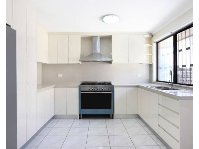 105 St Johns Road, Green Valley NSW 2168