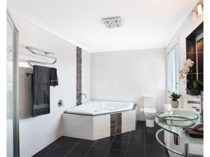 11 Ogden Close, Abbotsbury NSW 2176